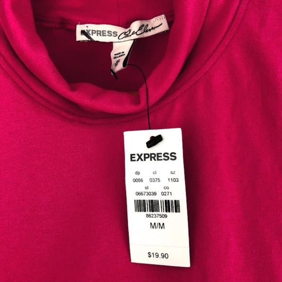 Mock Neck Crop Tank - Picture 3 of 4